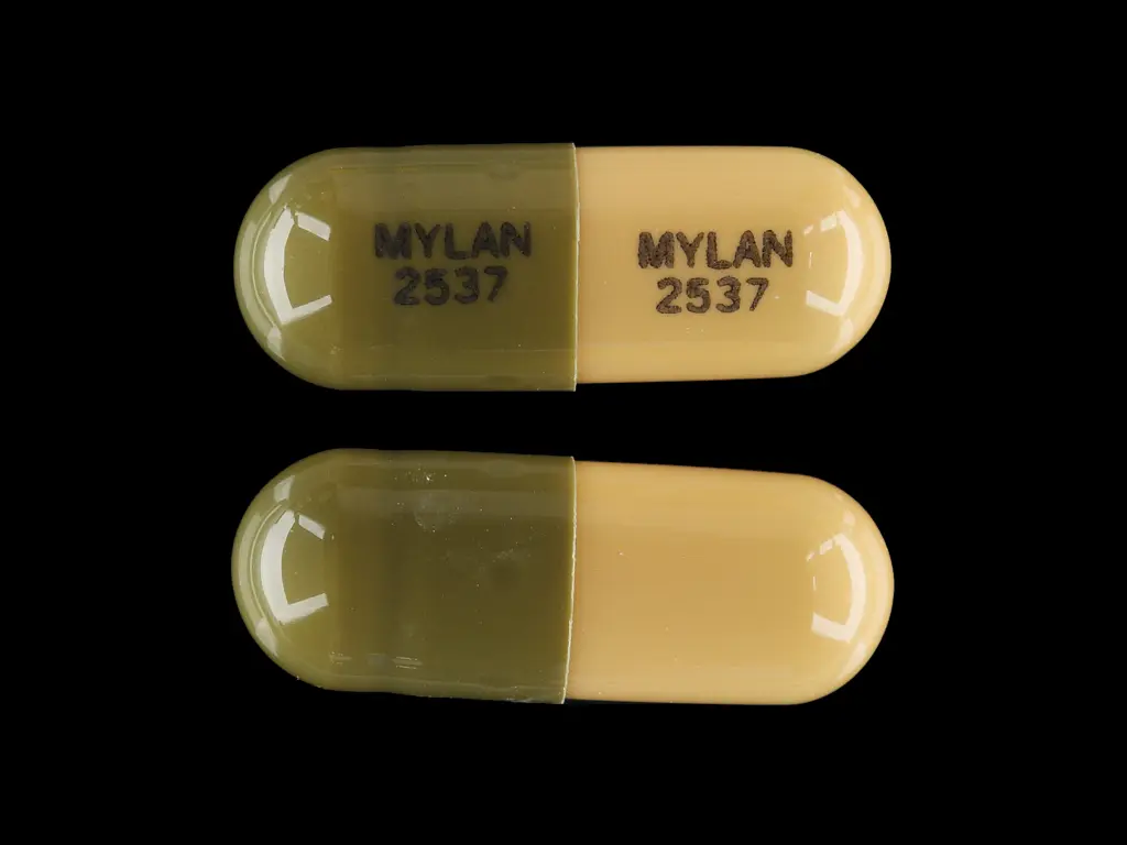 Mylan. Триамтерен гидрохлортиазид. Mylan таблетки. Таблетки в капсулах зелено желтые. Диазид.